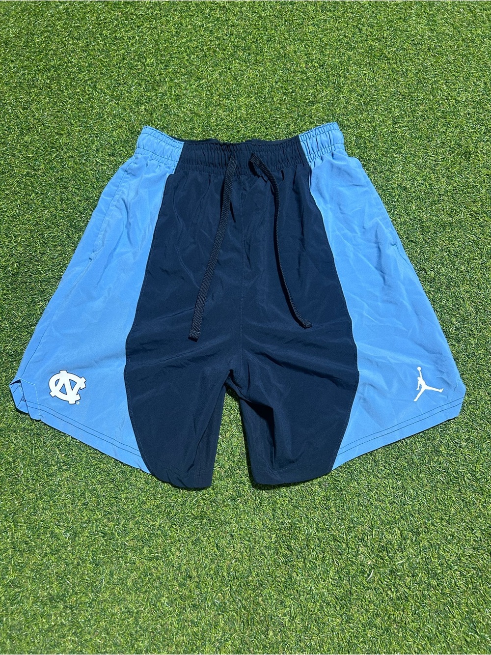 Men’s Nike Air Jordan UNC Carolina Tar Heels Athletic Basketball Shorts